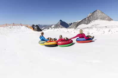 Glacier Flea Park - © Hannes Sautner Glacier Flea Park - © Hannes Sautner
