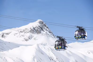 Gletscherbus - © Hannes Sautner Gletscherbus - © Hannes Sautner